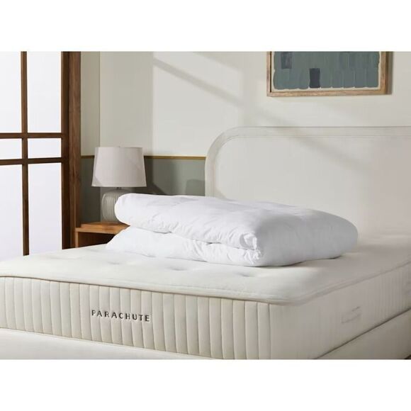 Parachute Down Alternative Mattress Topper Size Twin XL NWOT - Picture 1 of 10
